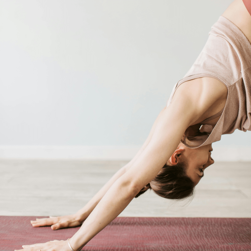 Pilates y estrés: cómo el movimiento consciente baja la carga&nbsp;mental